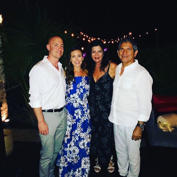 Hawaiian Floral long dress , off the shoulder or on - Picture 4 of 4